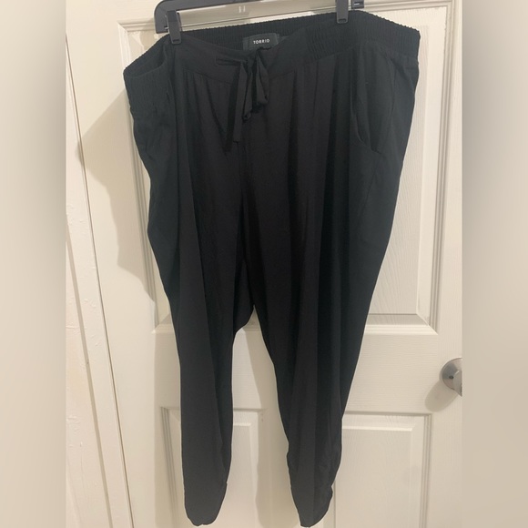 Torrid Challis Jogger Pants Size 4 4X Black Stretch VGUC - Picture 6 of 10